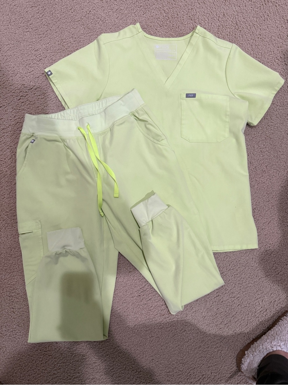 Figs Women's sea mist Two-Piece Scrub Set